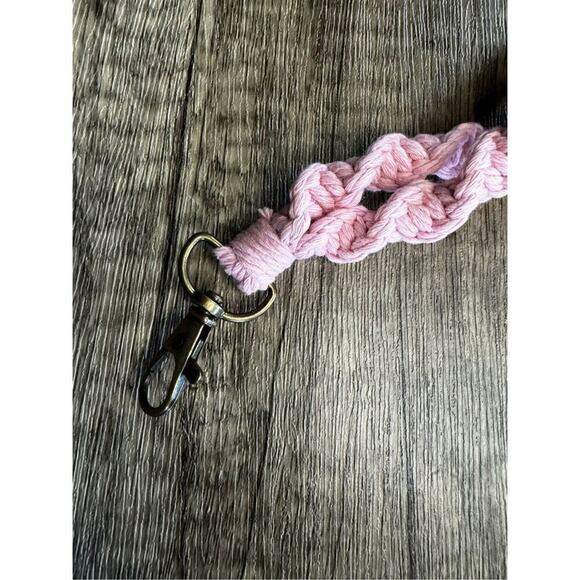 Pink Wristlet Purse Strap Macrame Pink Bag Charm Keychain Accessory NEW - Picture 2 of 2